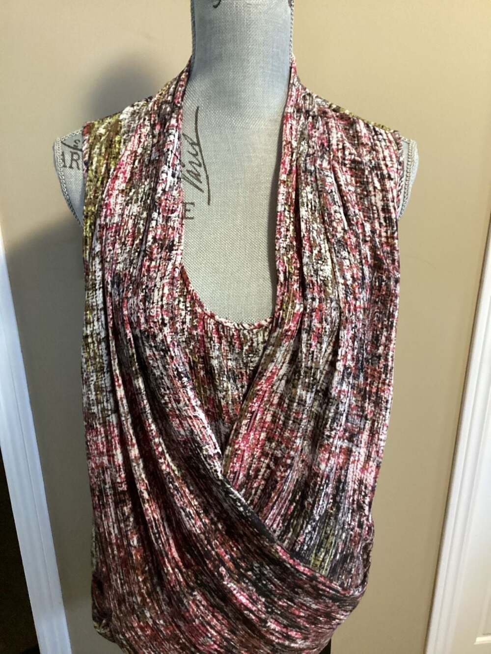 BCBGMAXAZRIA Blouse Size M Multi-Color Sleeveless Draped Print